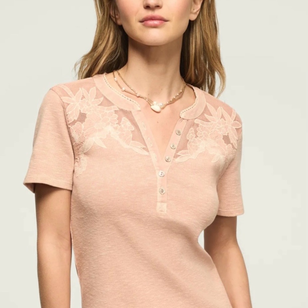 Lucky Brand - Women’s - SHORT SLEEVE CUTWORK HENLEY       
NWT - Small